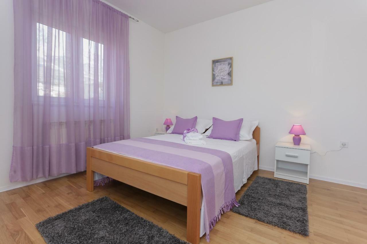 Charming Carmen Apartment คาชเตลา ภายนอก รูปภาพ