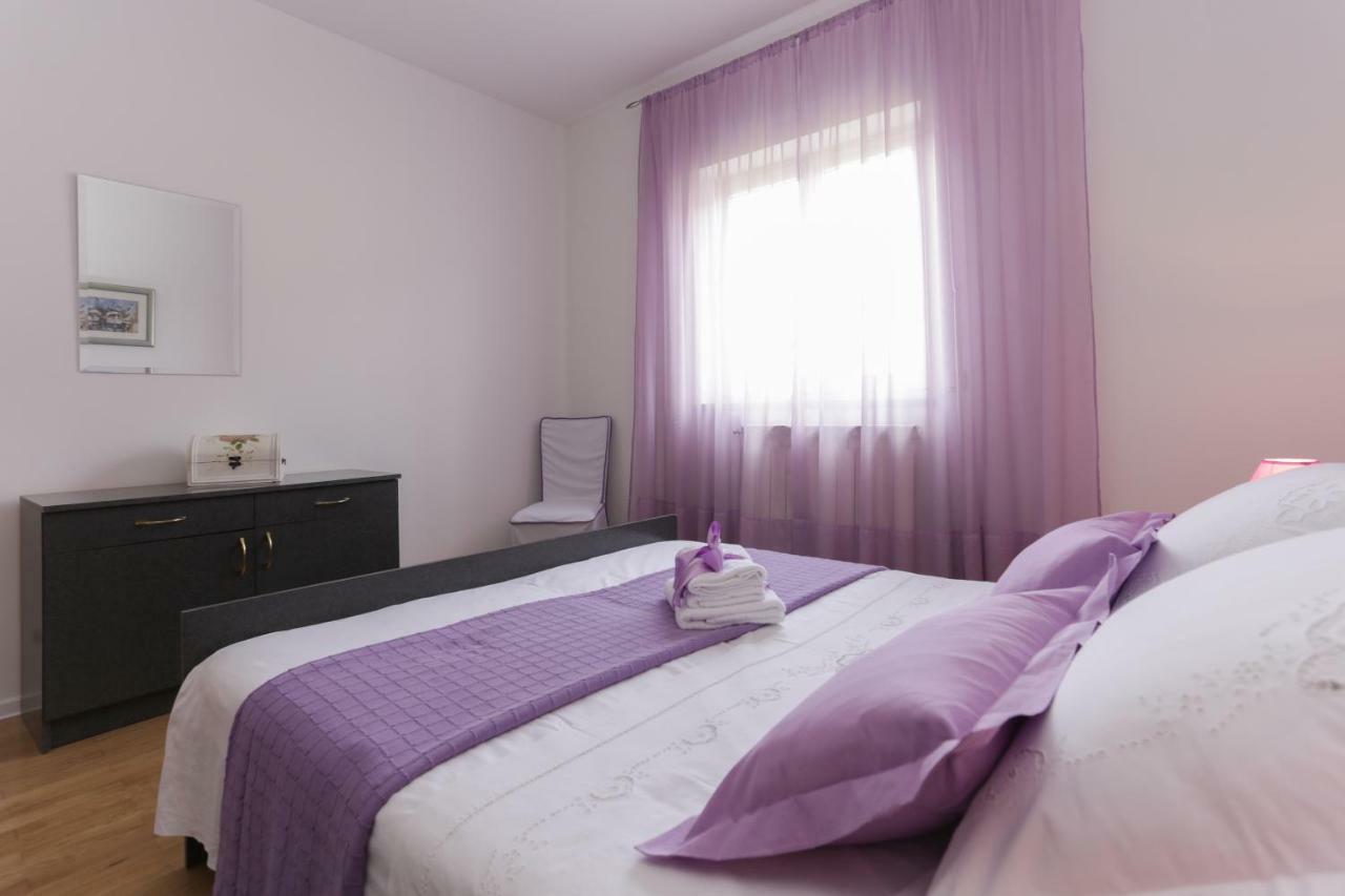 Charming Carmen Apartment คาชเตลา ภายนอก รูปภาพ